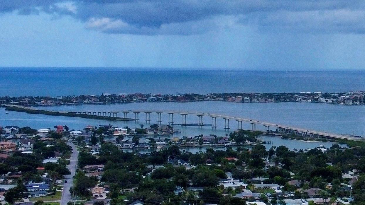 BAY BREEZE ESTATES - Residential
