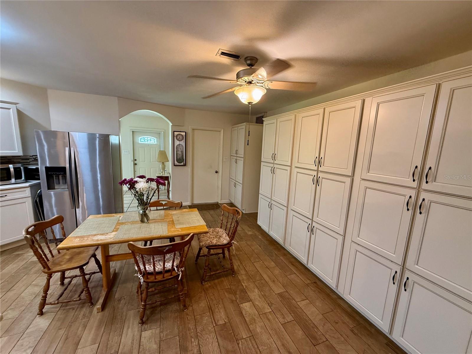 BAY BREEZE ESTATES - Residential