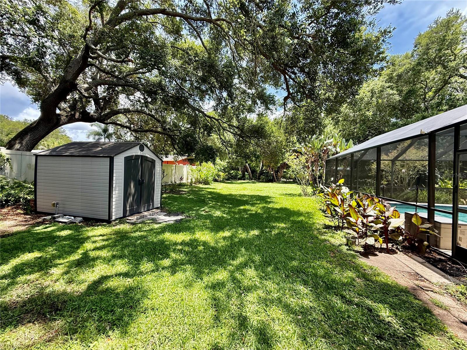 BAY BREEZE ESTATES - Residential