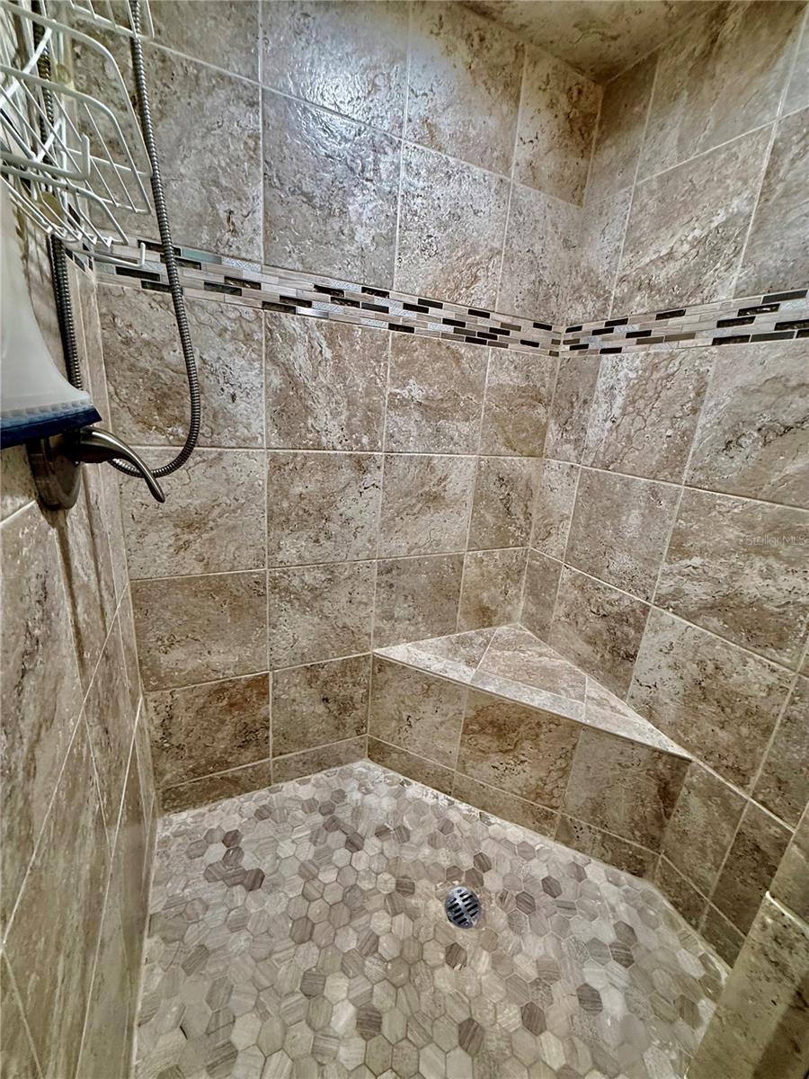 BAY BREEZE ESTATES - Residential