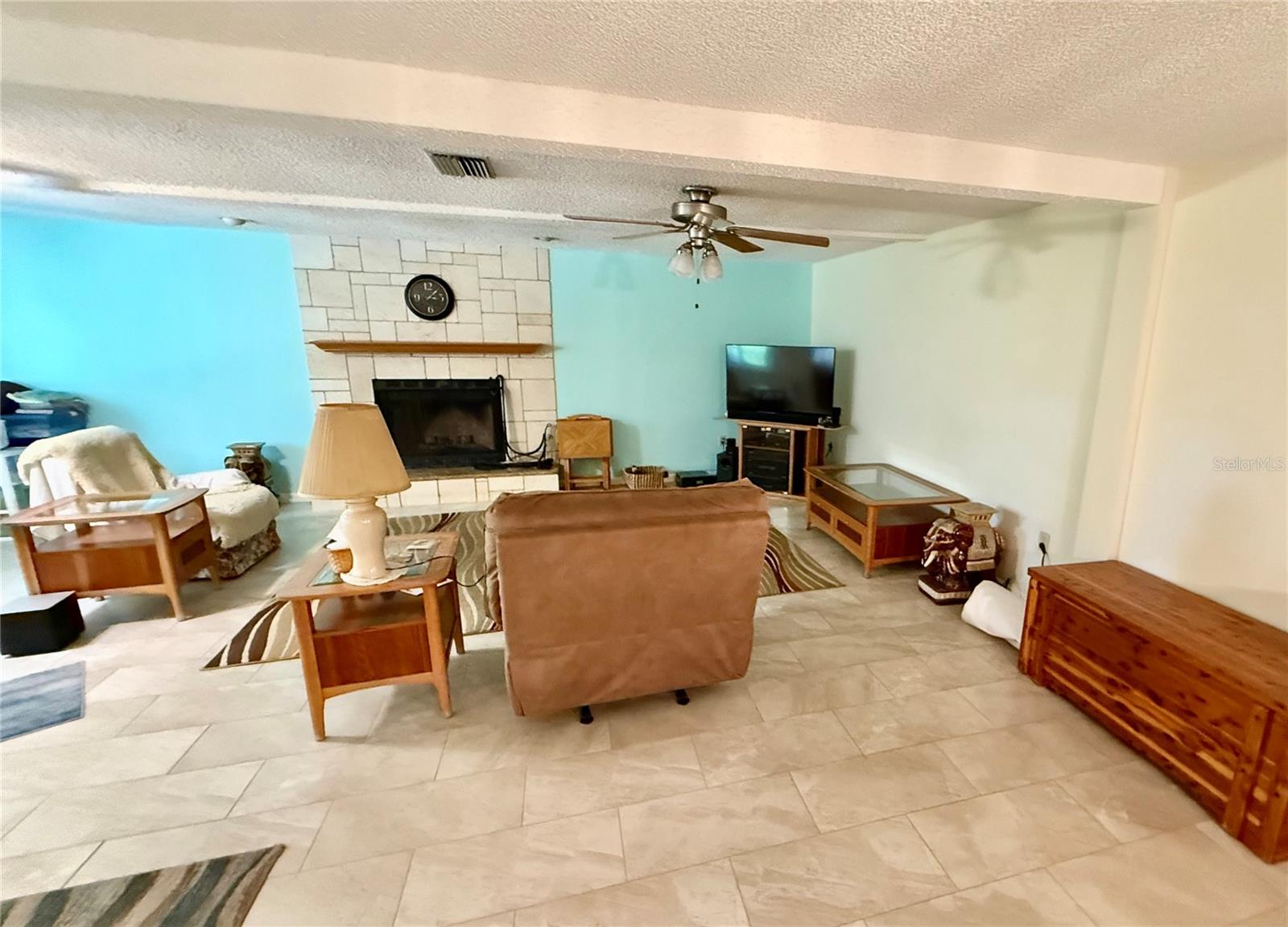 BAY BREEZE ESTATES - Residential