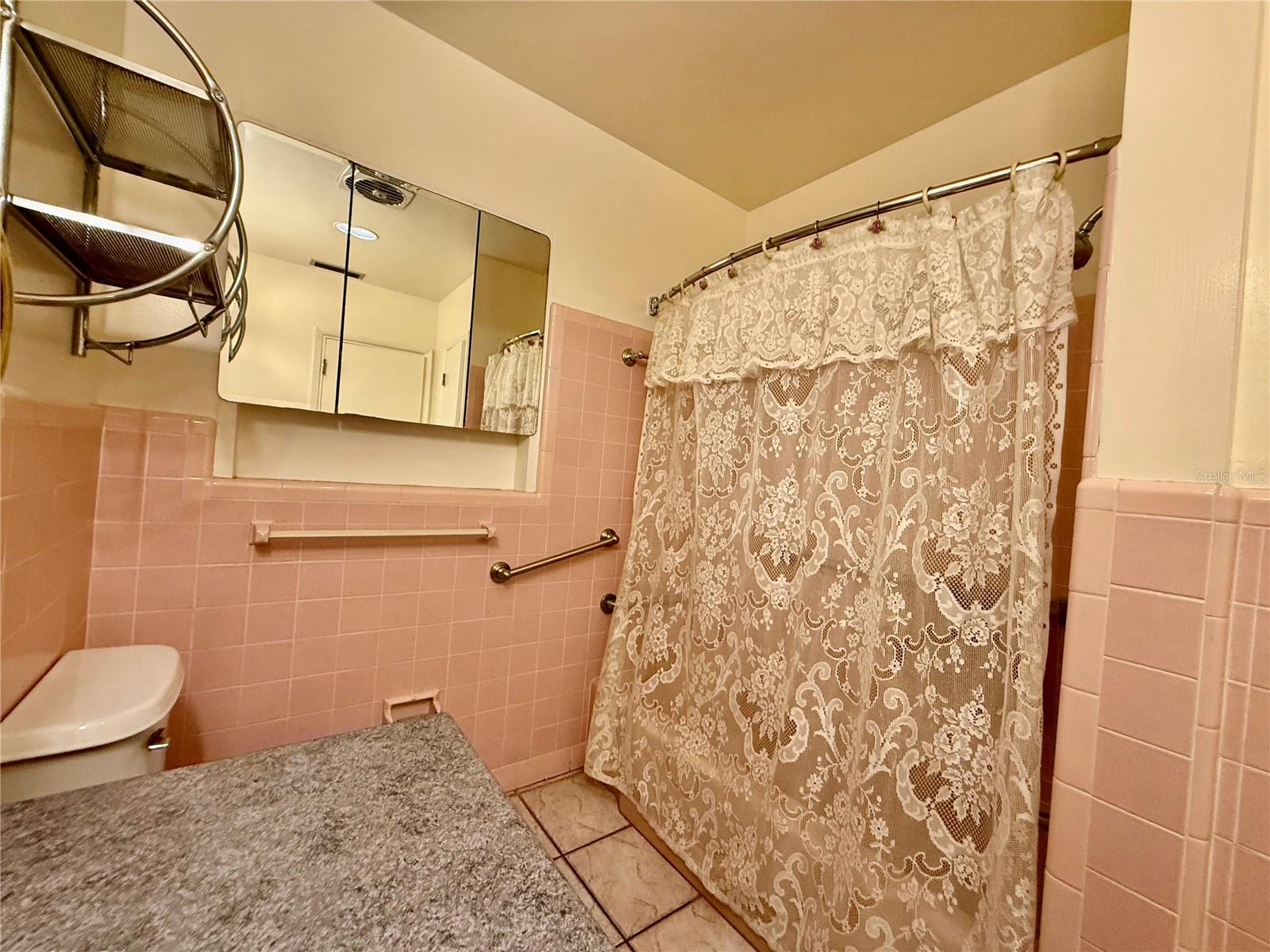 BAY BREEZE ESTATES - Residential