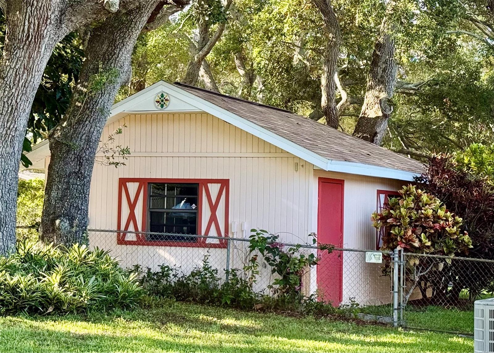 BAY BREEZE ESTATES - Residential