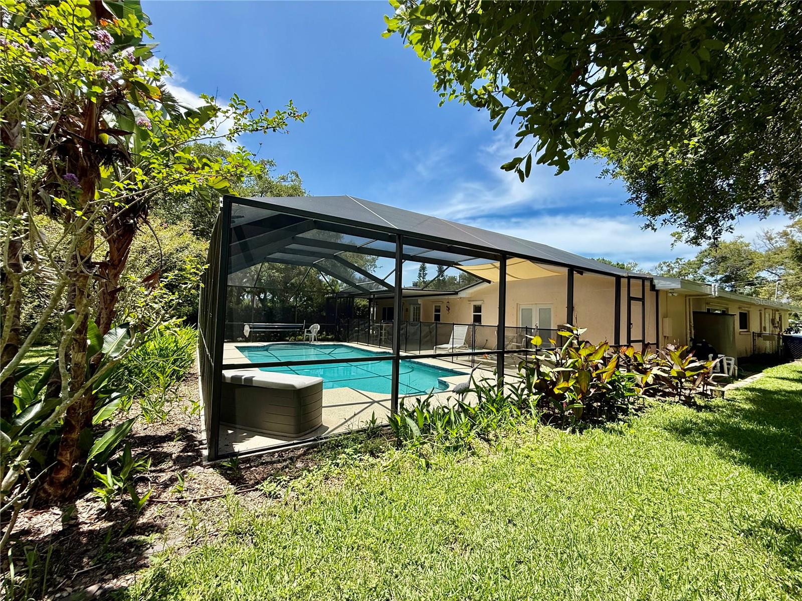 BAY BREEZE ESTATES - Residential