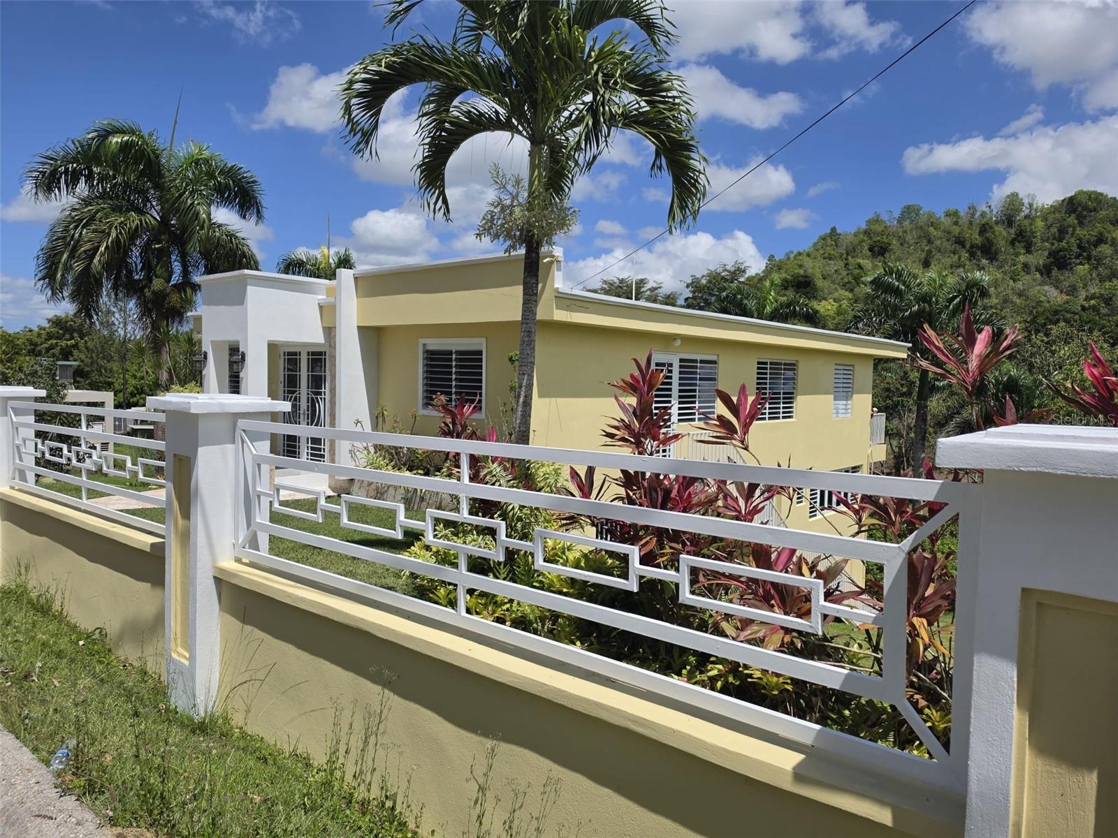 HACIENDA DEL DORADO - Residential