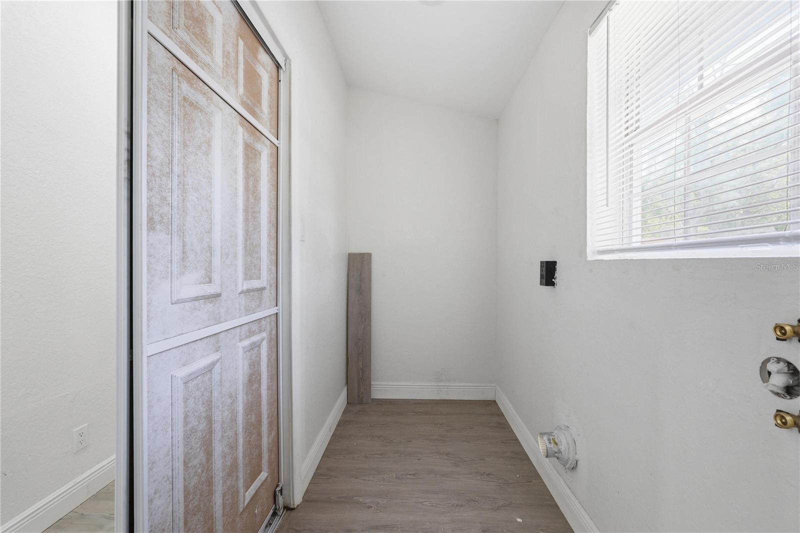 FERN CLIFF - Residential