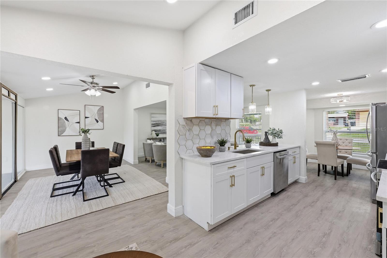FERN CLIFF - Residential