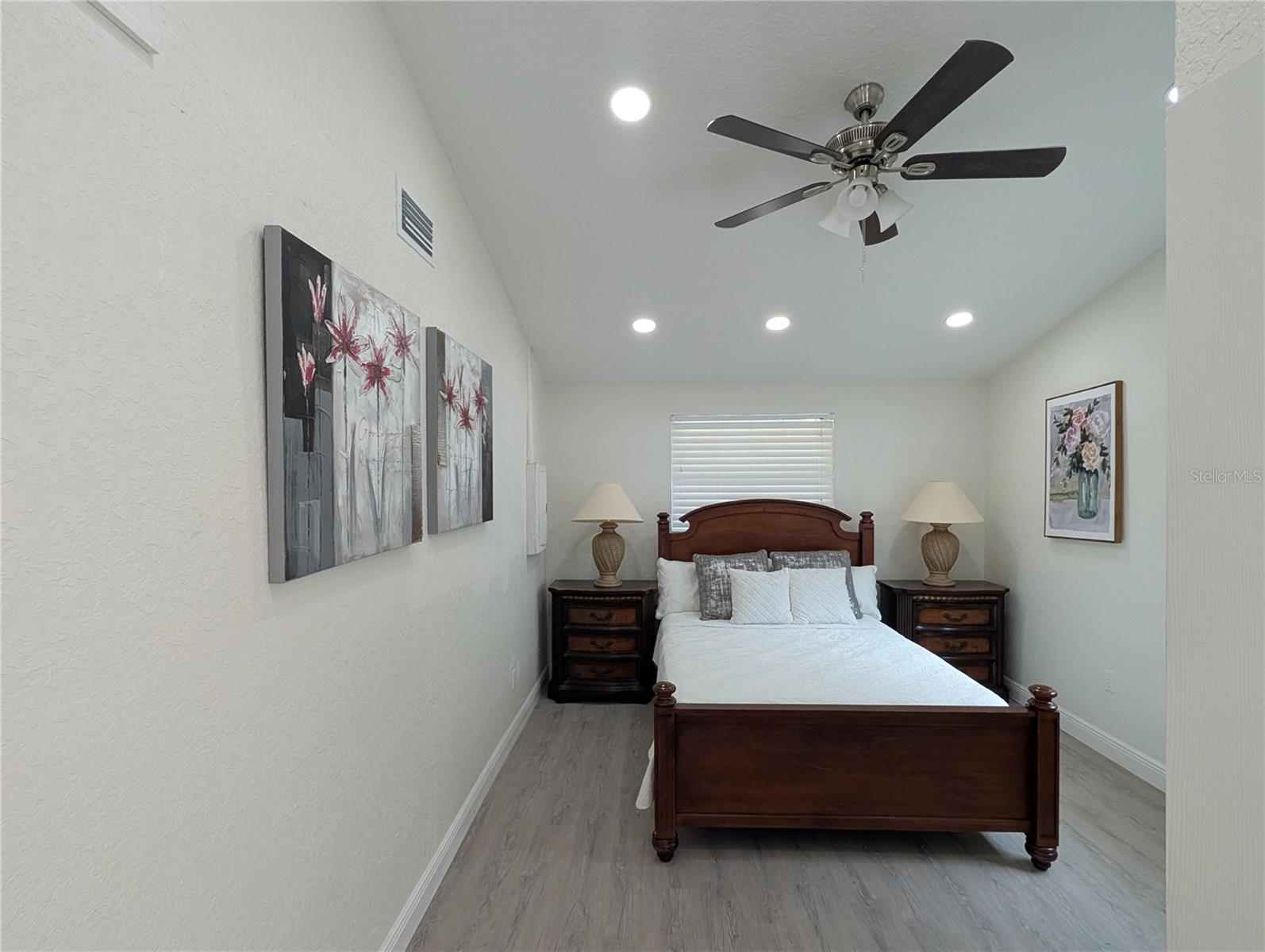 FERN CLIFF - Residential