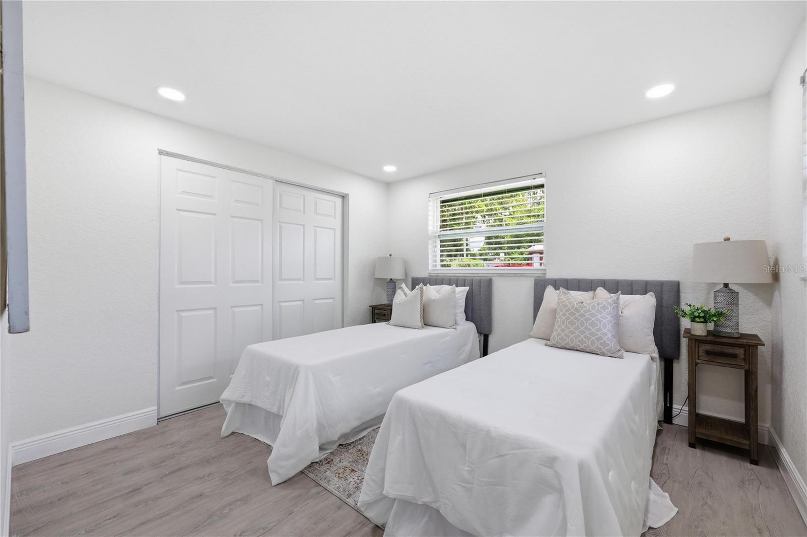 FERN CLIFF - Residential