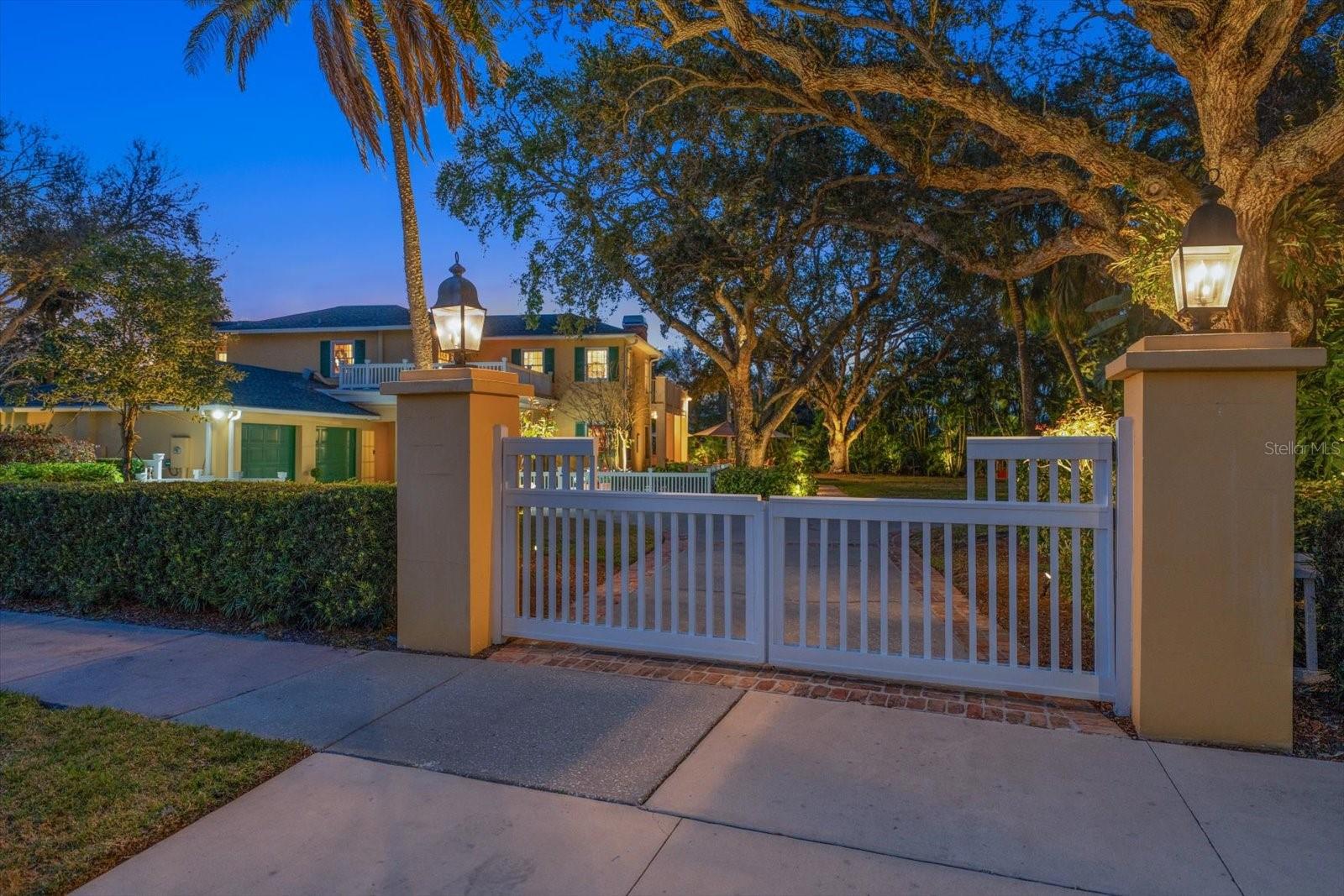 BELLEAIR ESTATES - Residential