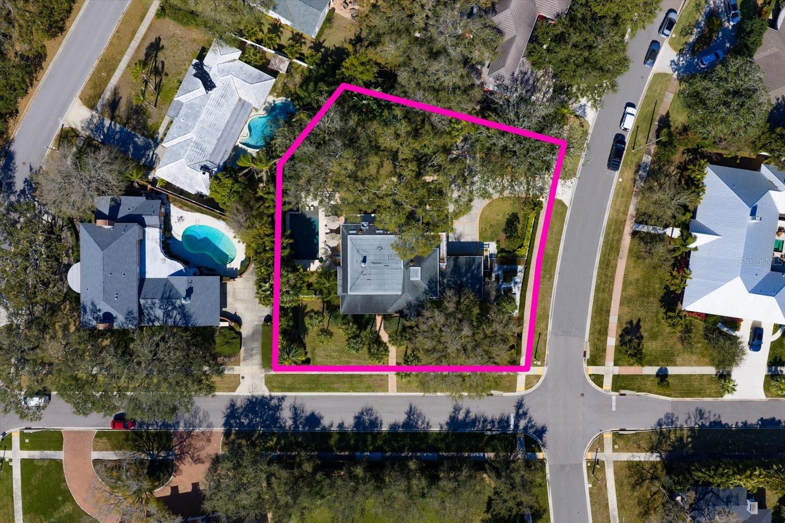 BELLEAIR ESTATES - Residential