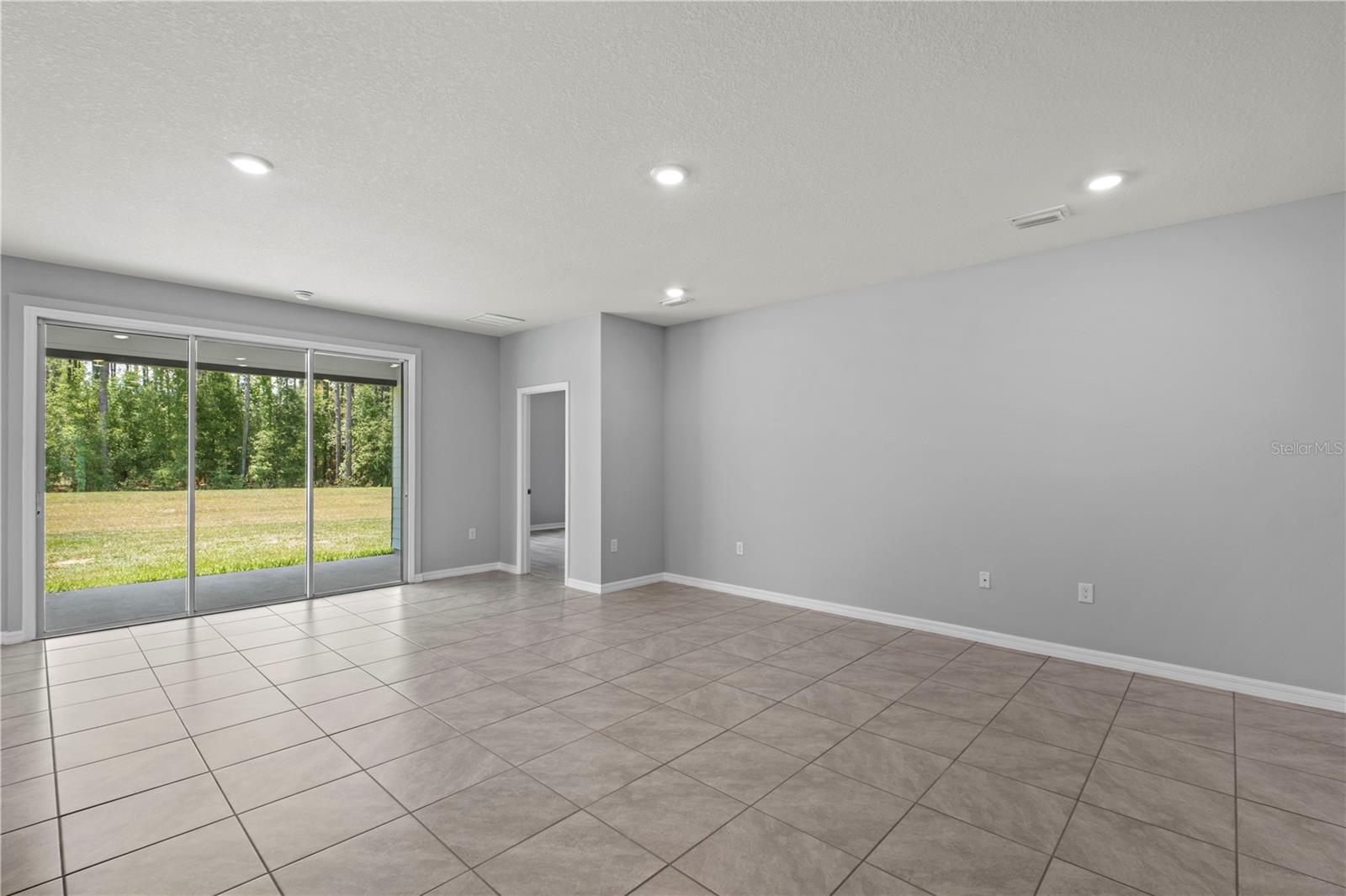 BRIARWOOD PH 1 PB 37 PG 33 - Residential