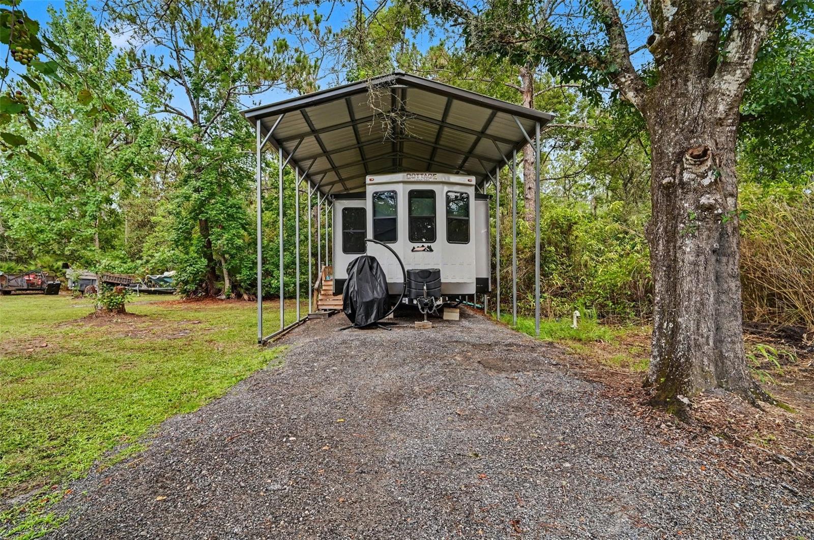 PLANTATION PINES - Residential