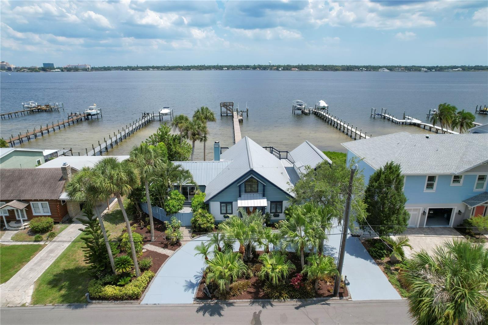 NO SUBDIVISION - Residential