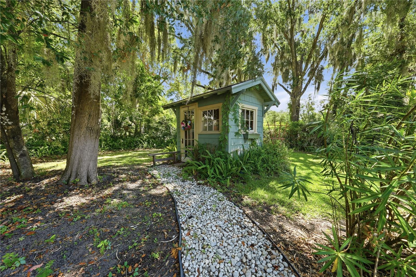 MOUNT DORA SUNSHINE CORNER - Residential Lease