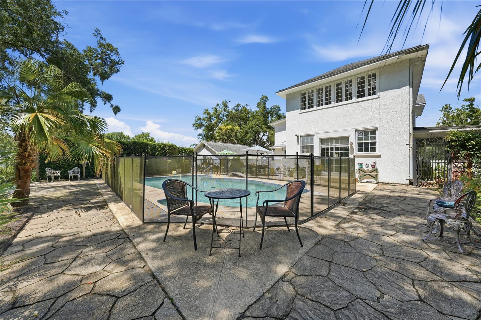 MOUNT DORA SUNSHINE CORNER - Residential Lease