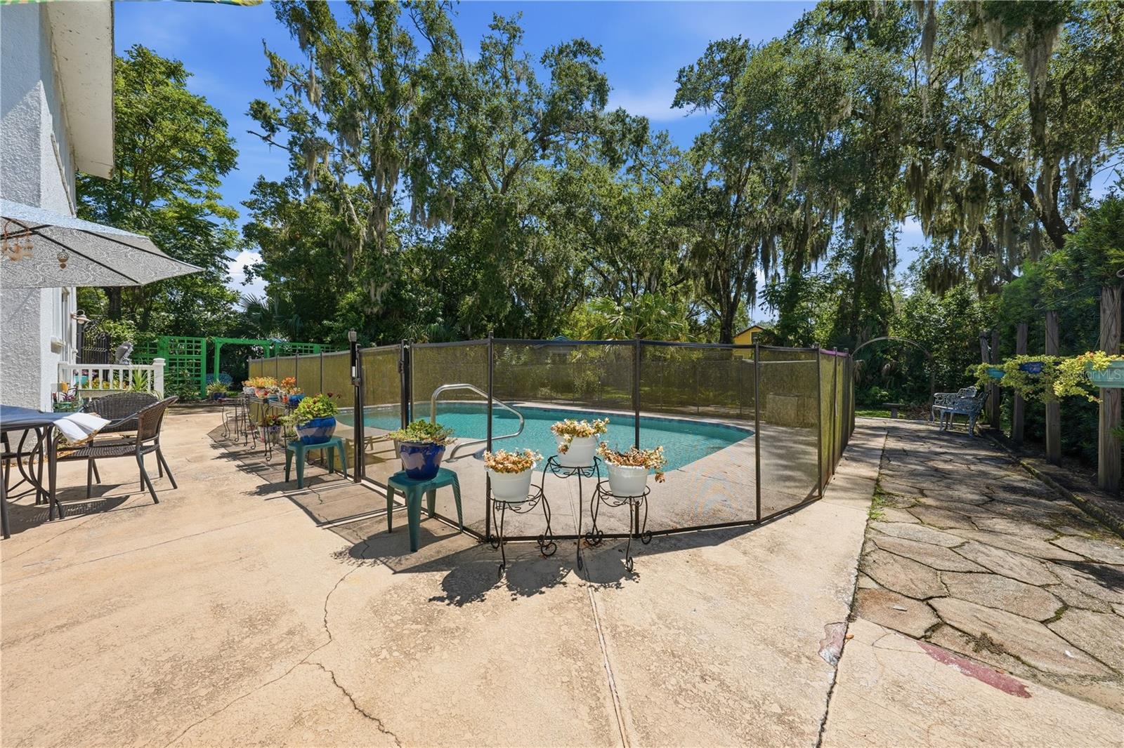 MOUNT DORA SUNSHINE CORNER - Residential Lease