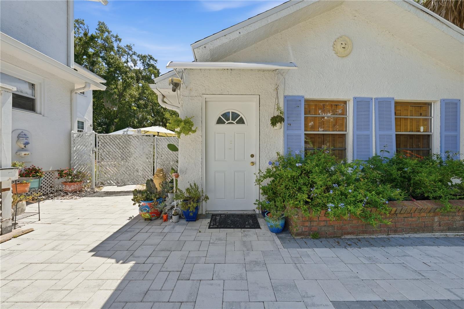 MOUNT DORA SUNSHINE CORNER - Residential Lease