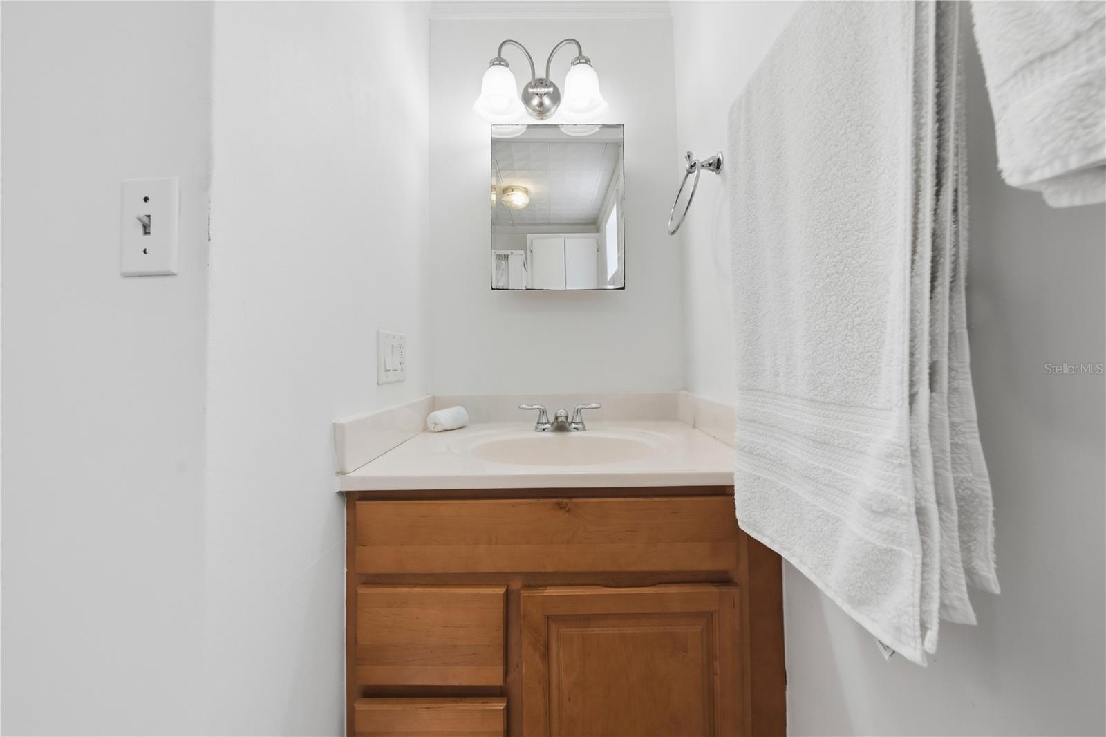 MOUNT DORA SUNSHINE CORNER - Residential Lease