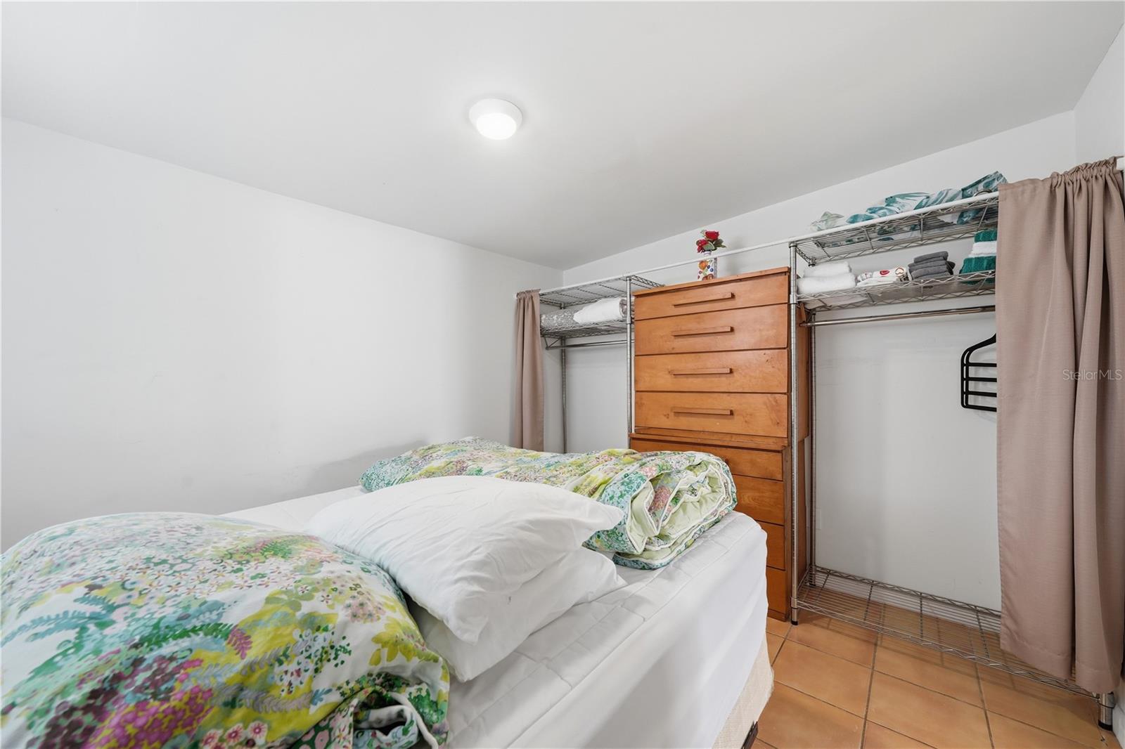 MOUNT DORA SUNSHINE CORNER - Residential Lease