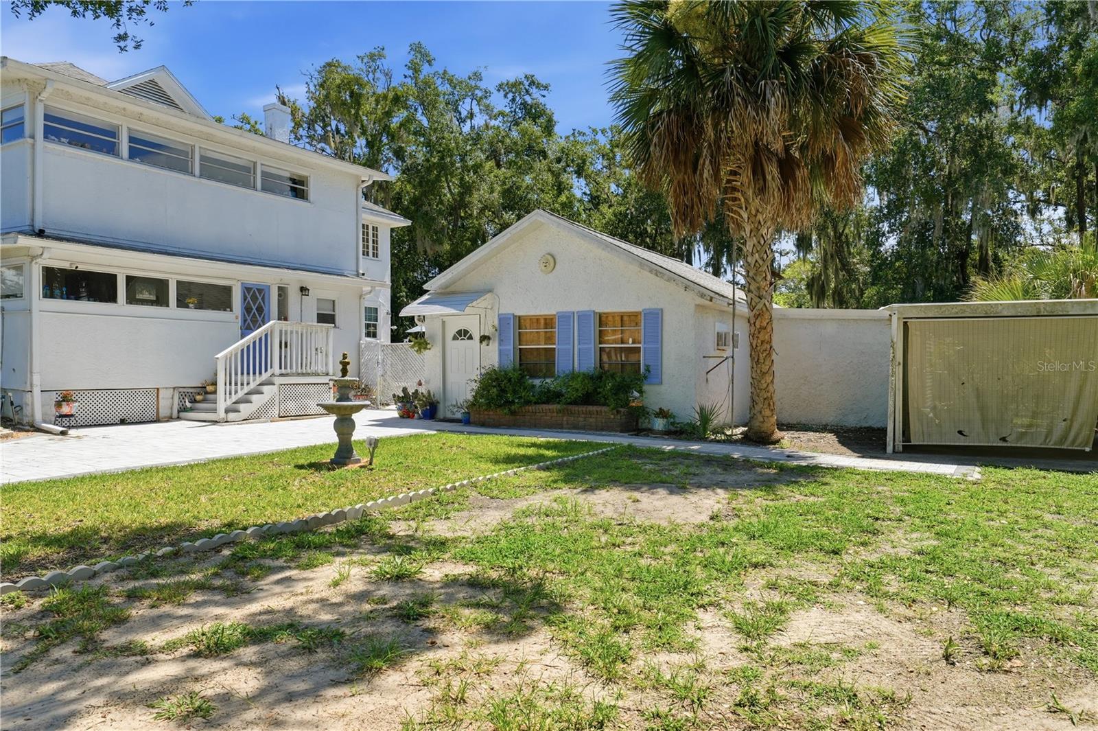 MOUNT DORA SUNSHINE CORNER - Residential Lease