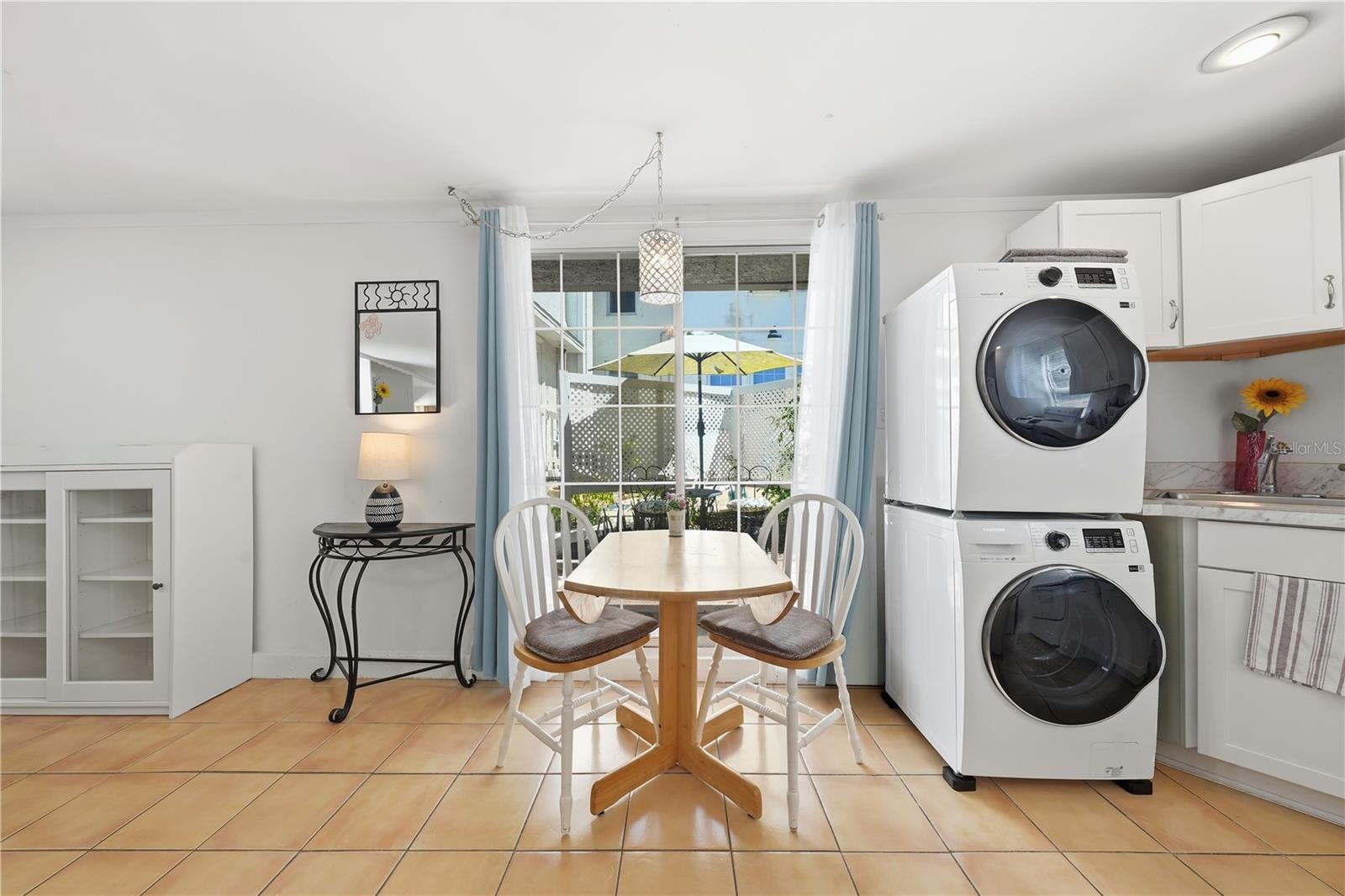 MOUNT DORA SUNSHINE CORNER - Residential Lease