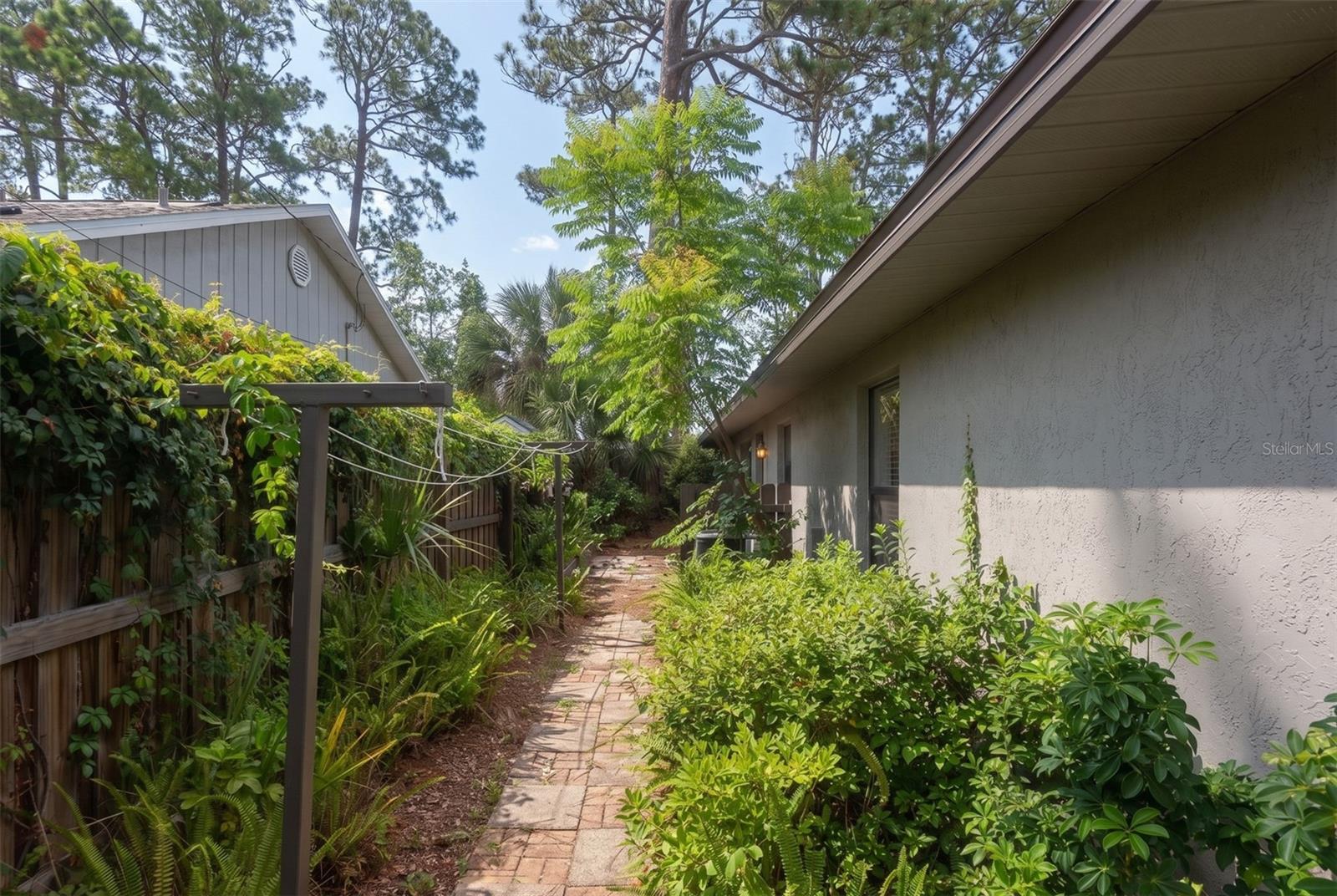 FLORIDA SHORES 01 - Residential