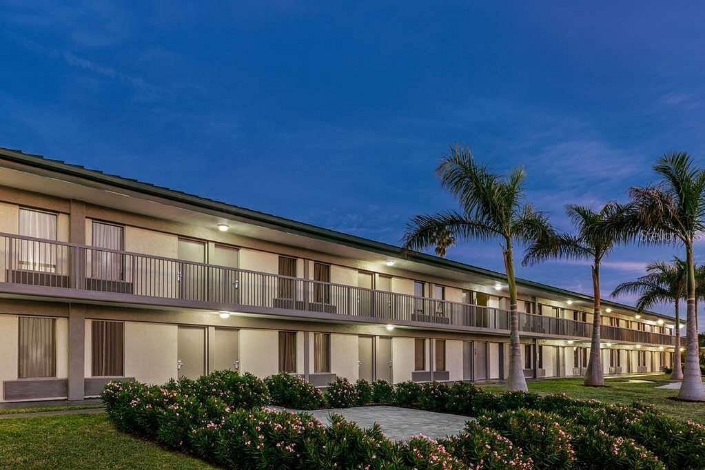 SARASOTA CAY CLUB CONDO - Residential