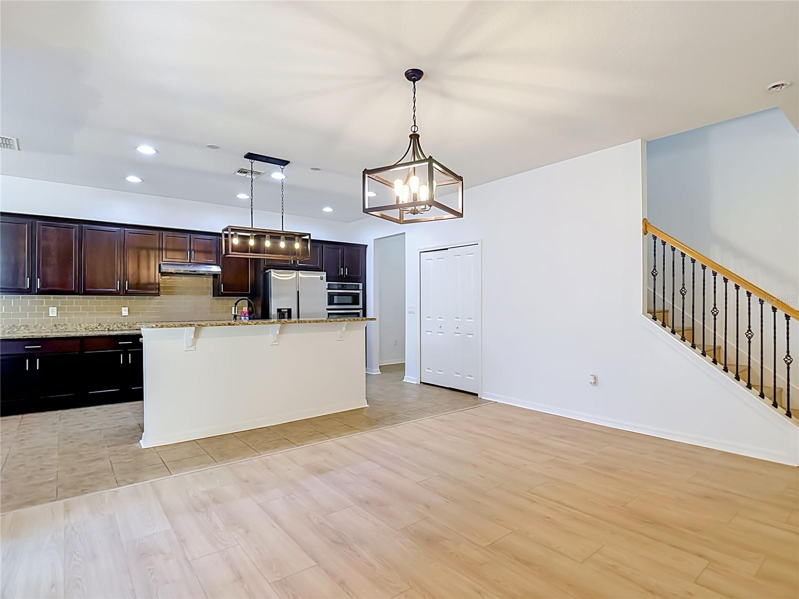 EMERALD OAKS - Residential