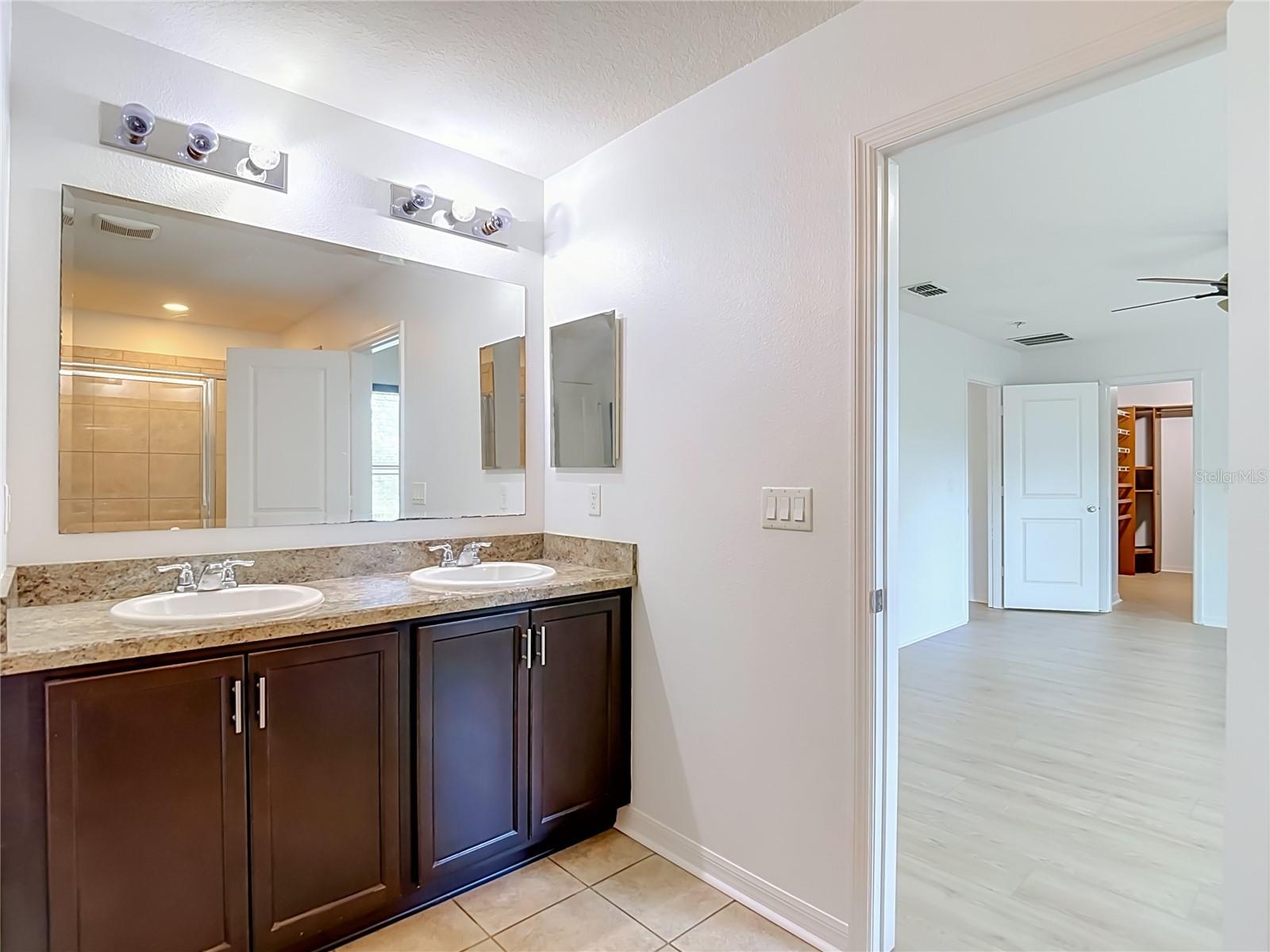 EMERALD OAKS - Residential