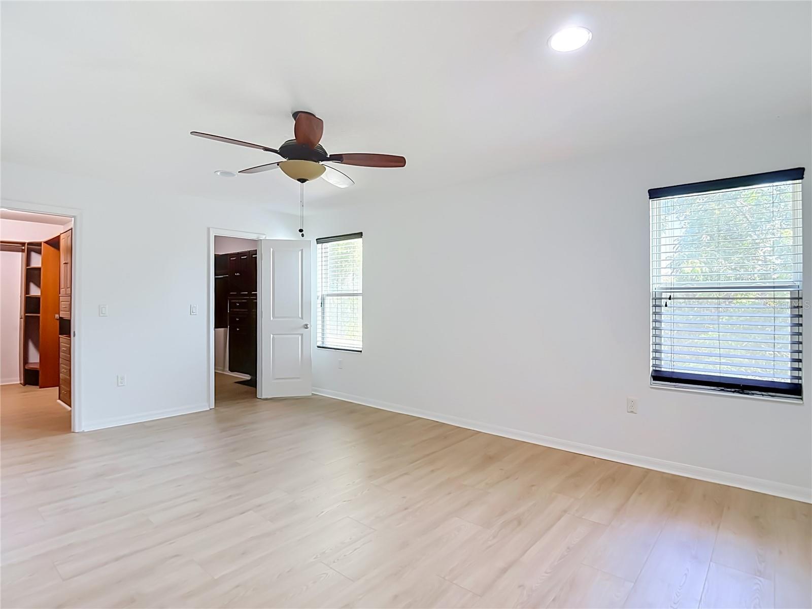 EMERALD OAKS - Residential