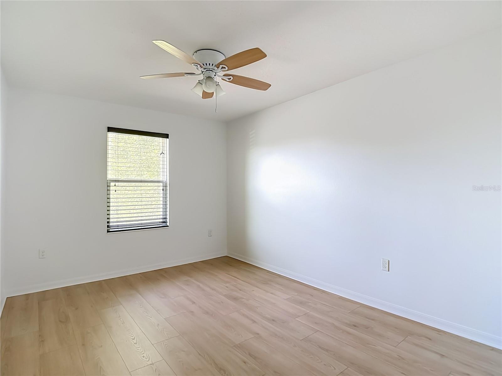 EMERALD OAKS - Residential