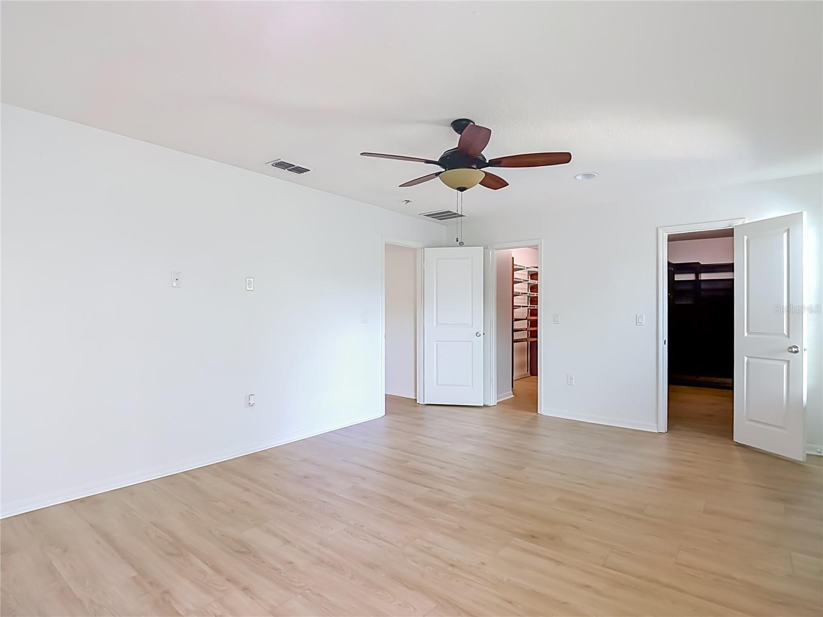 EMERALD OAKS - Residential
