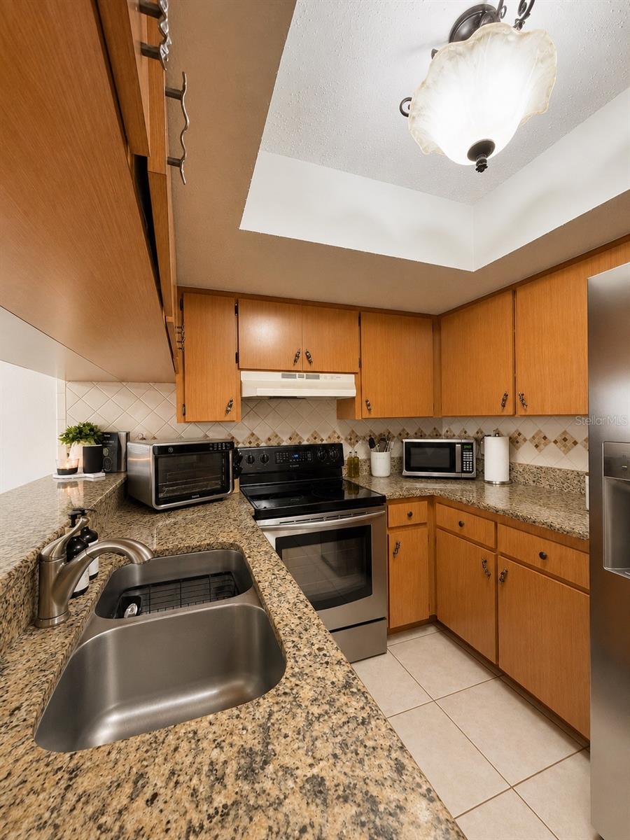 TERRACE OAKS TWNHMS - Residential