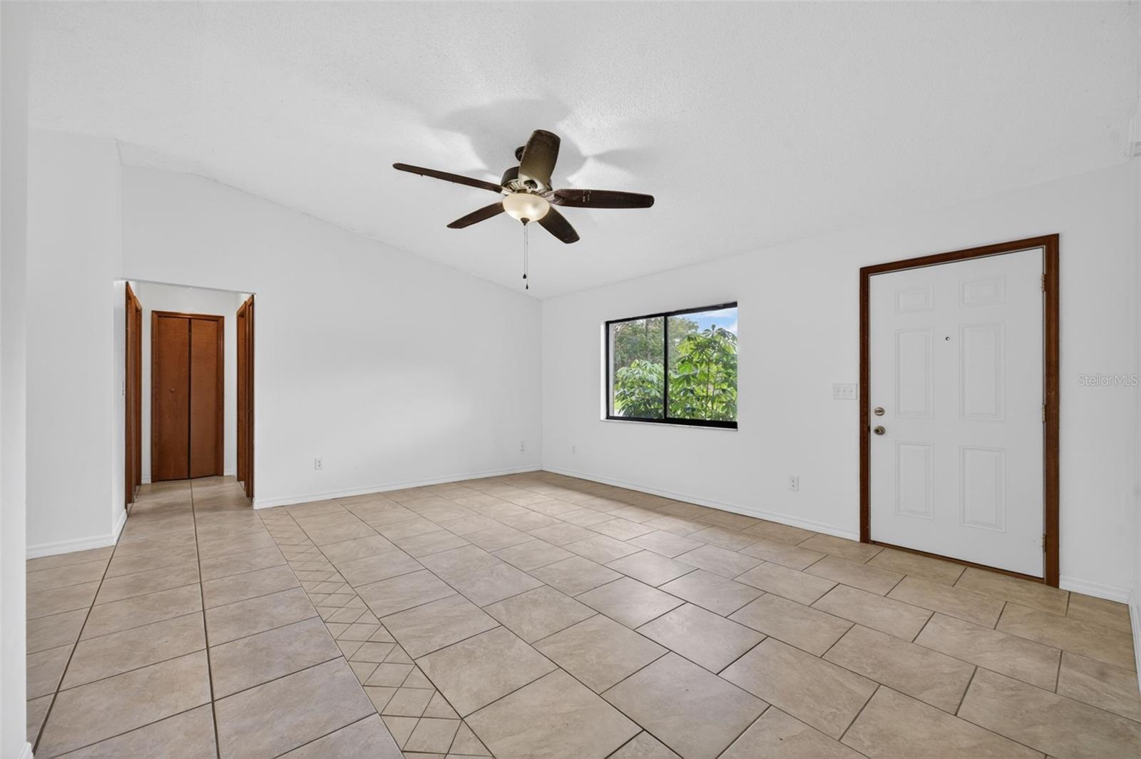 DELTONA LAKES UNIT 33 - Residential