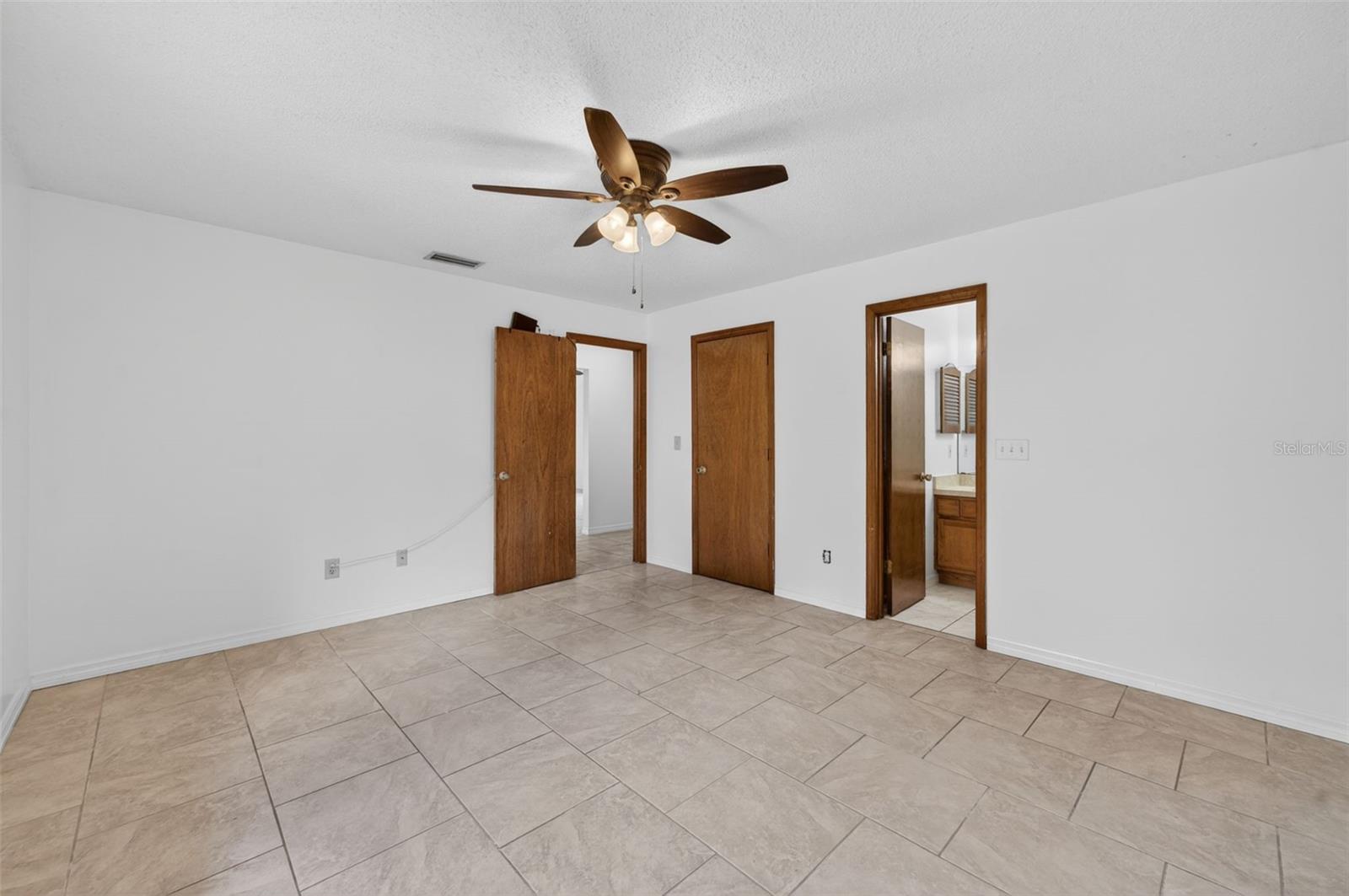 DELTONA LAKES UNIT 33 - Residential
