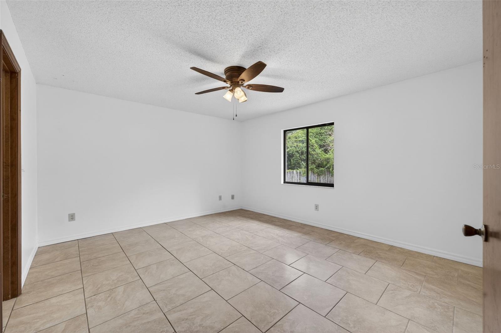 DELTONA LAKES UNIT 33 - Residential
