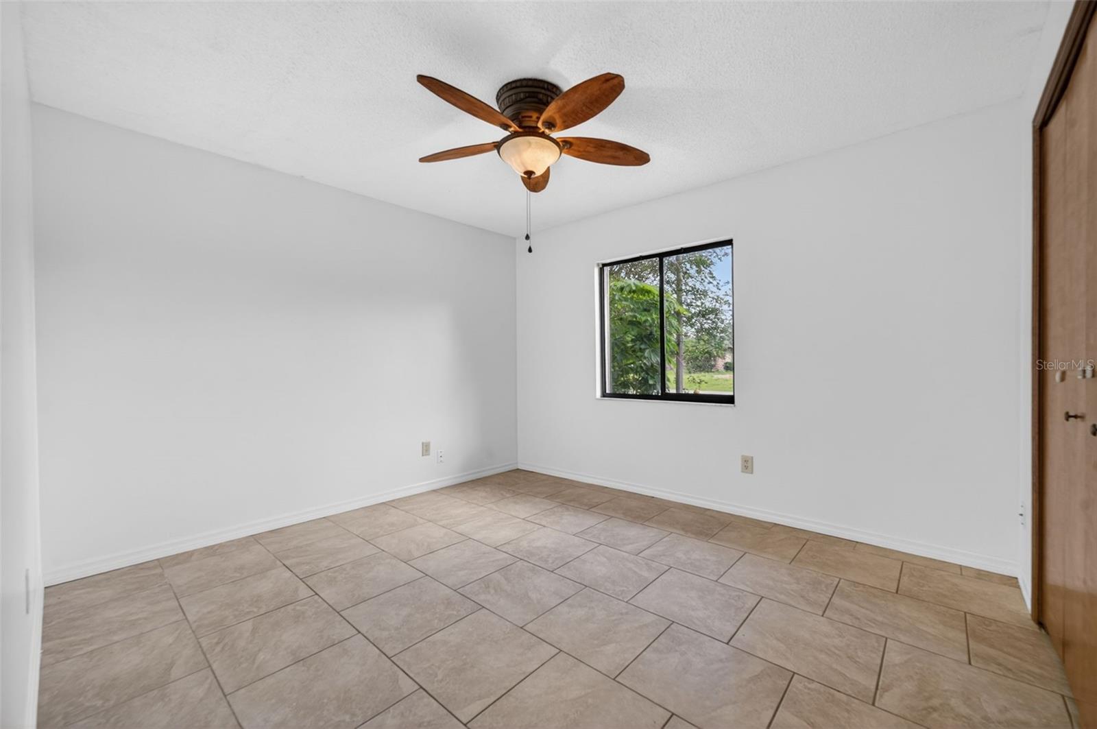 DELTONA LAKES UNIT 33 - Residential
