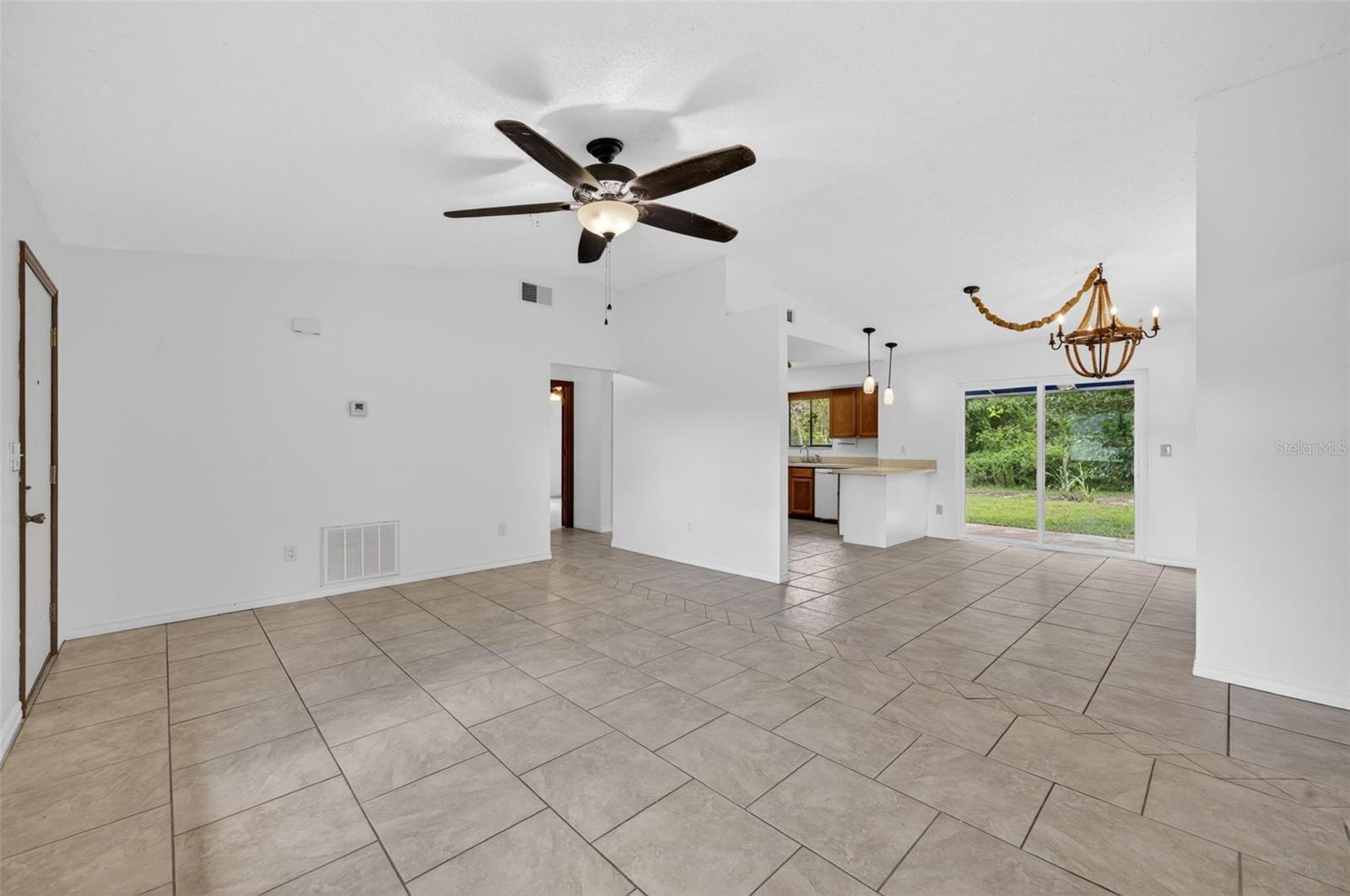 DELTONA LAKES UNIT 33 - Residential