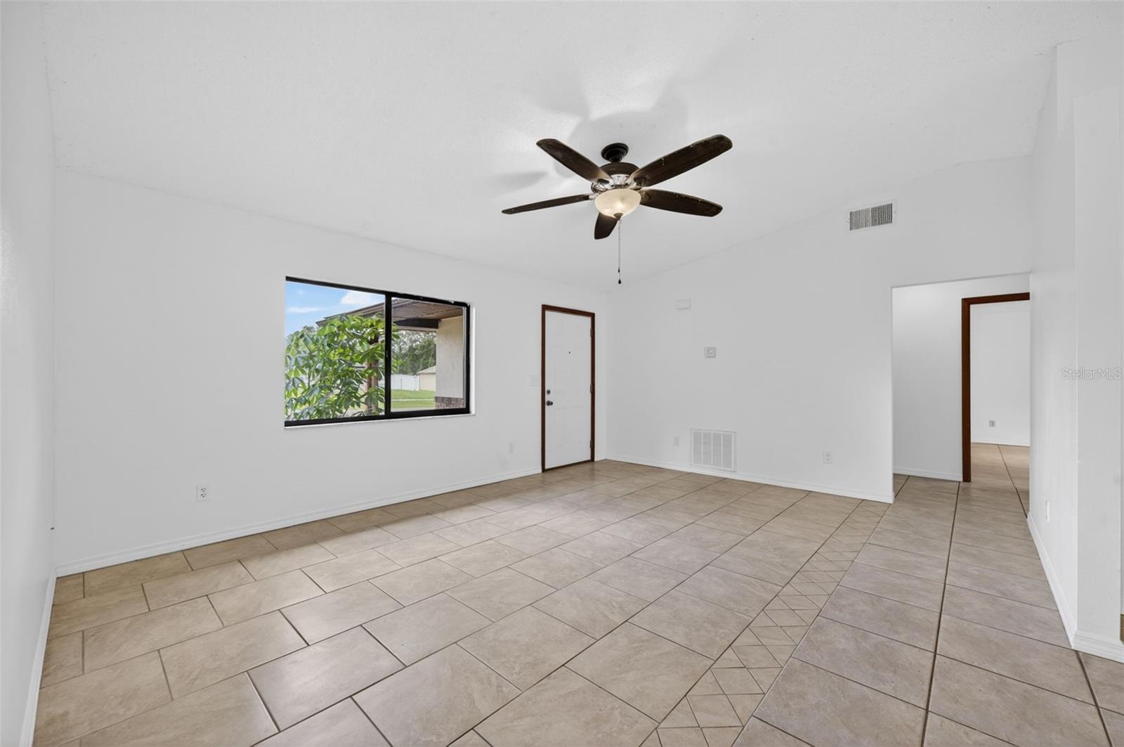 DELTONA LAKES UNIT 33 - Residential