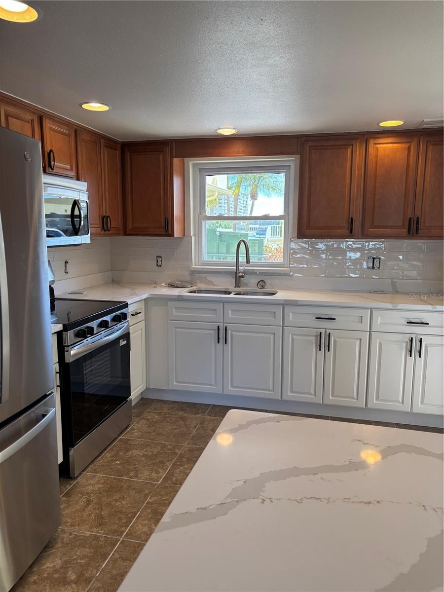 COLUMBIA TOWERS CONDO - Residential Lease