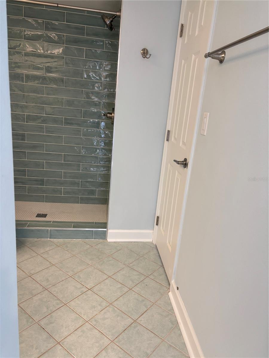 COLUMBIA TOWERS CONDO - Residential Lease