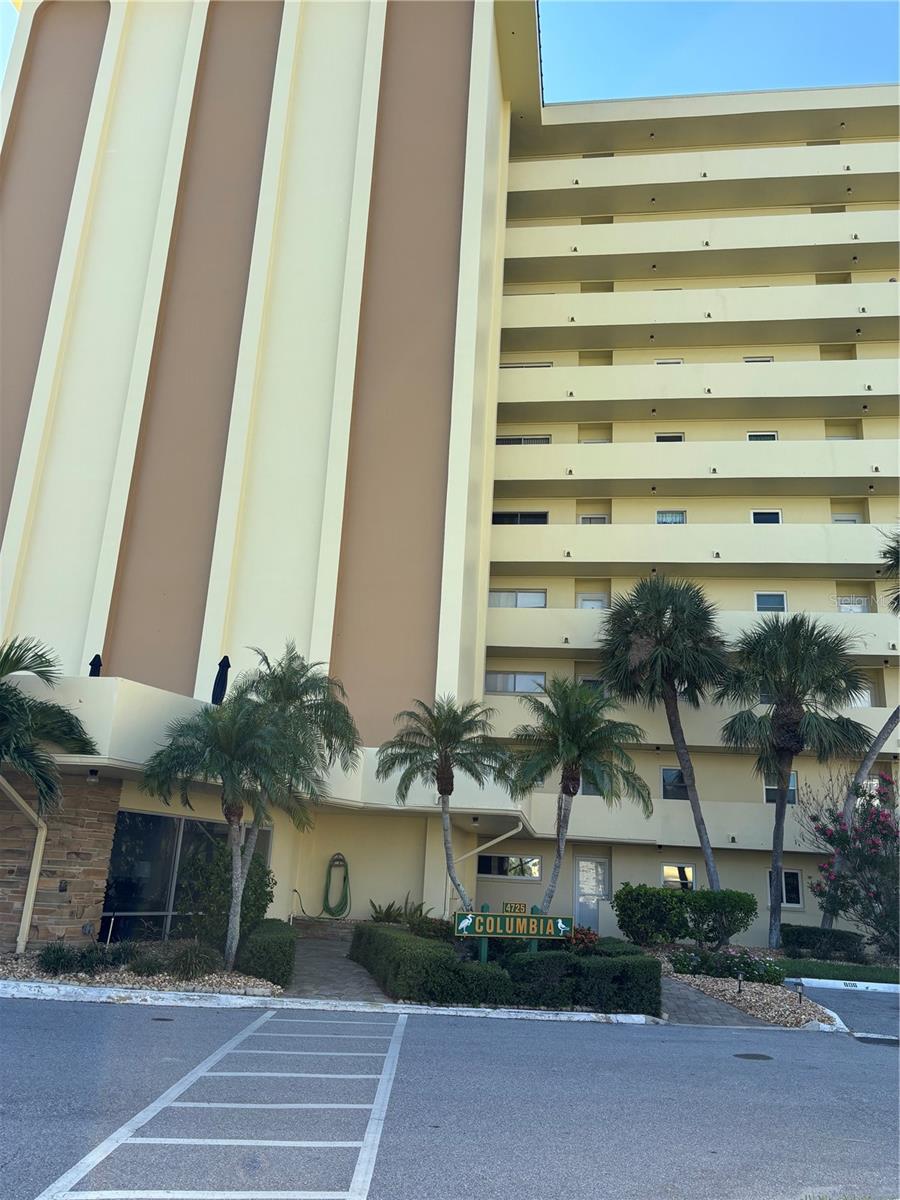 COLUMBIA TOWERS CONDO - Residential Lease
