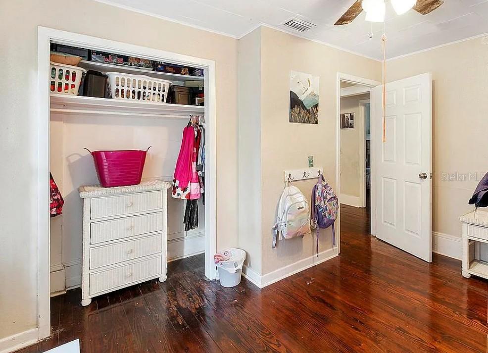 LEESBURG ARCHBELL SUB - Residential Lease