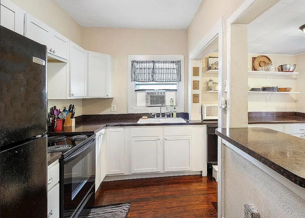 LEESBURG ARCHBELL SUB - Residential Lease