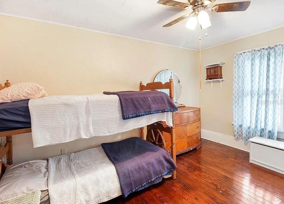 LEESBURG ARCHBELL SUB - Residential Lease