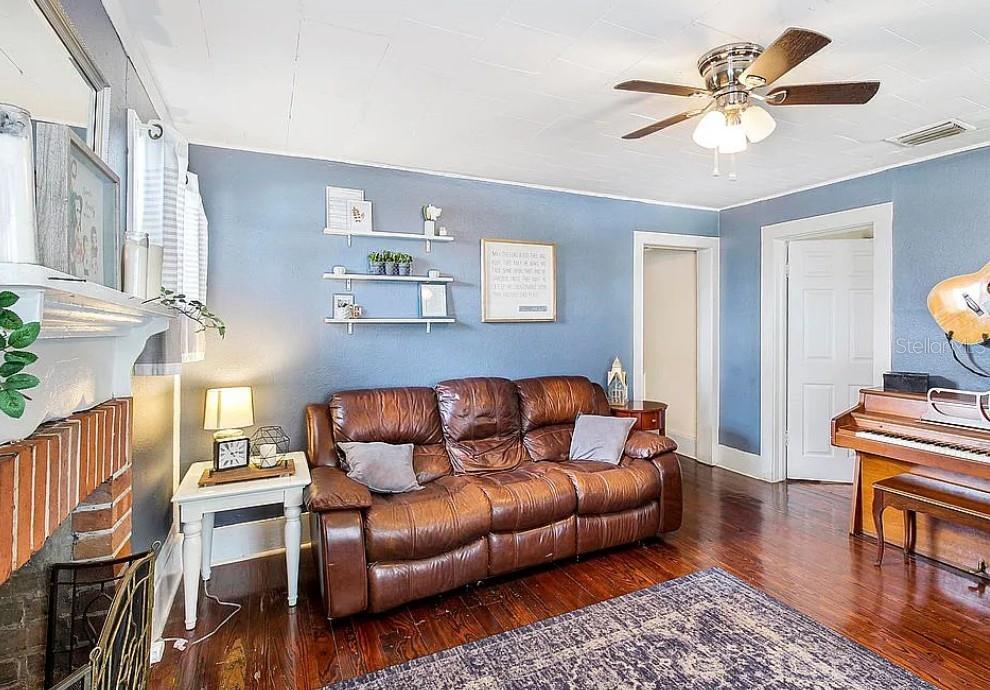 LEESBURG ARCHBELL SUB - Residential Lease