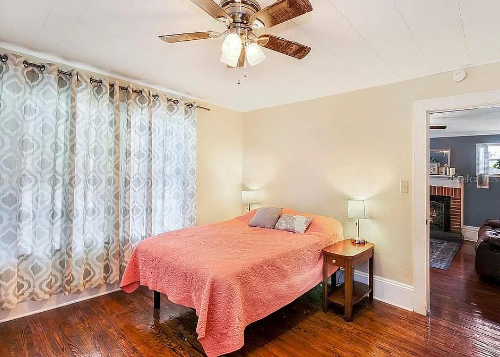 LEESBURG ARCHBELL SUB - Residential Lease