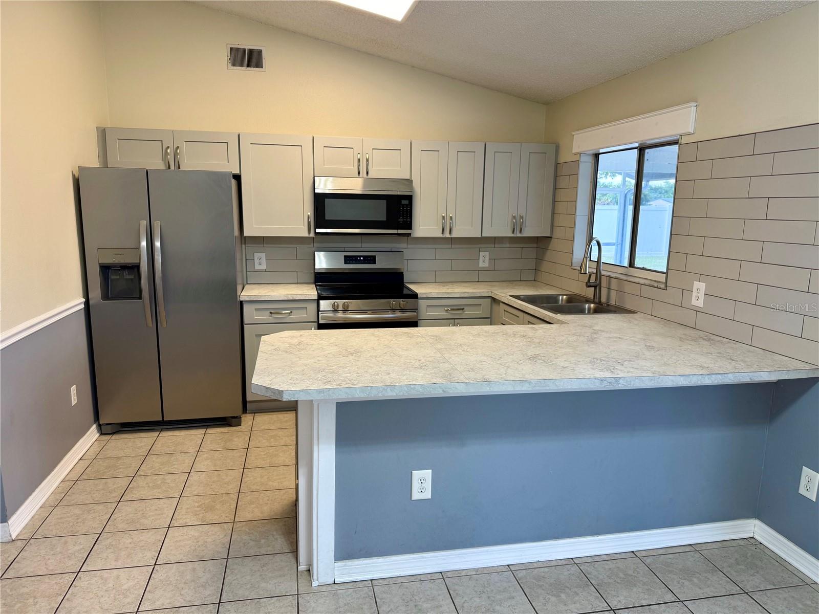 SILVER SPGS SHROE UN 27 - Residential Lease
