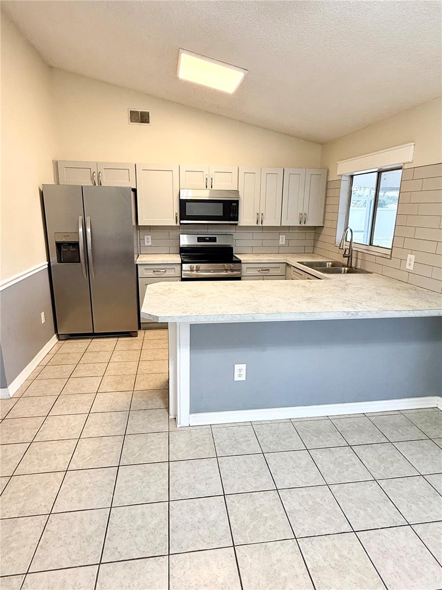 SILVER SPGS SHROE UN 27 - Residential Lease